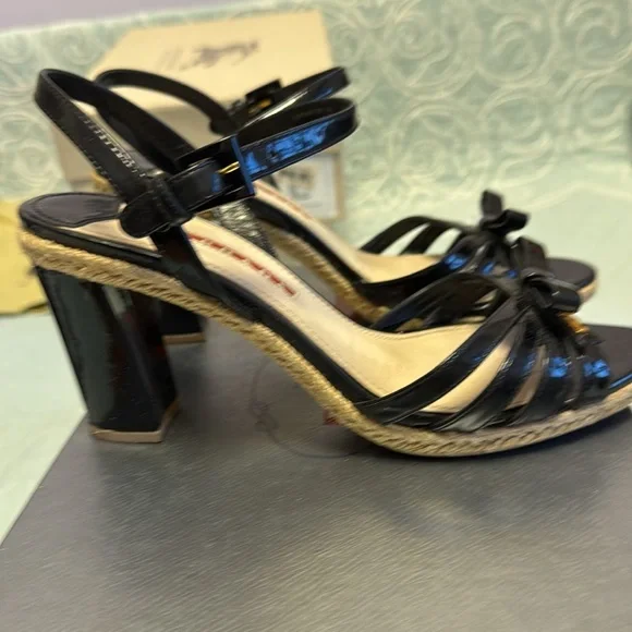 Prada Vernice Nero Calzature Donna